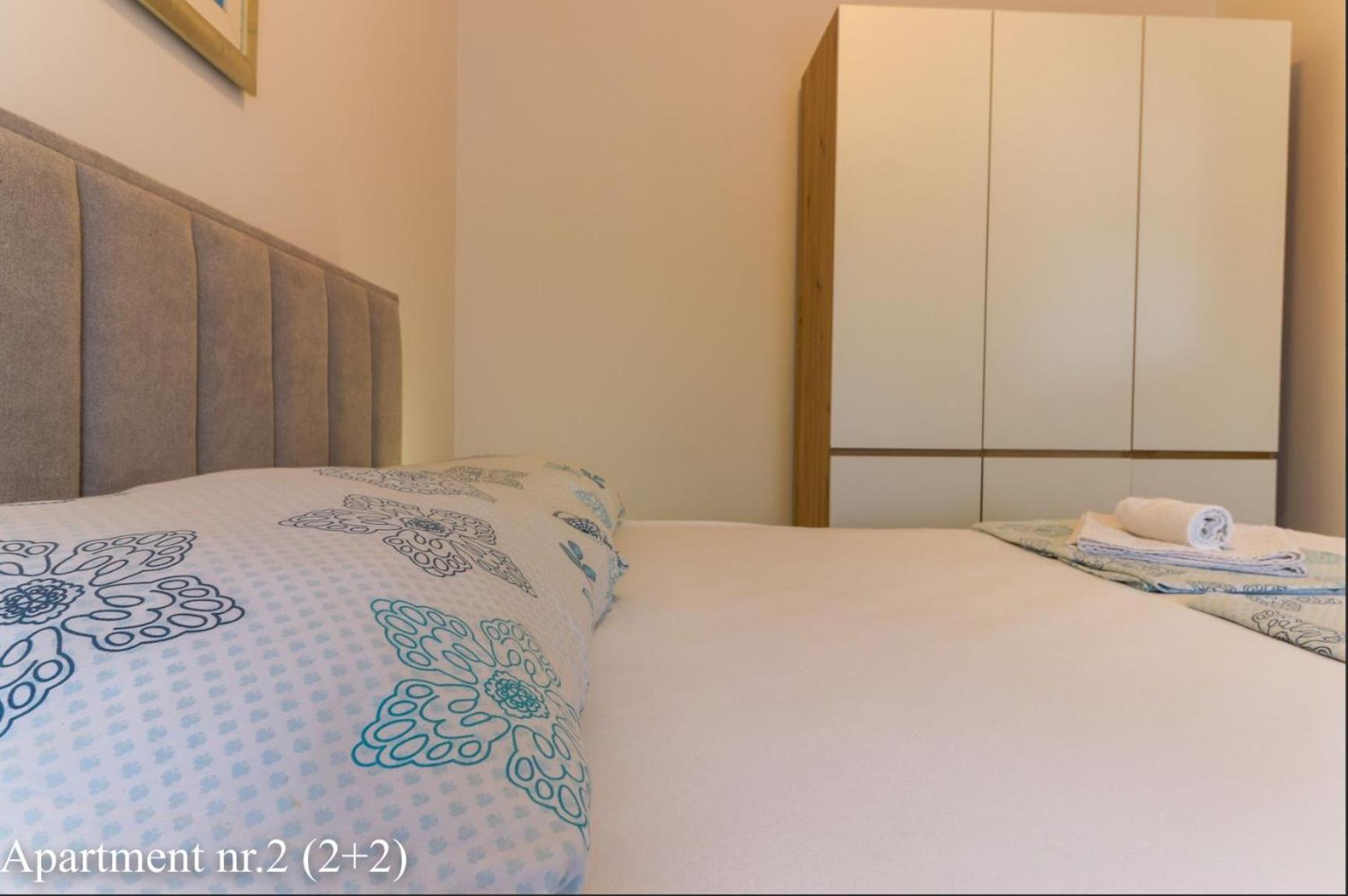 Apartments Juric Vrsar Exterior photo